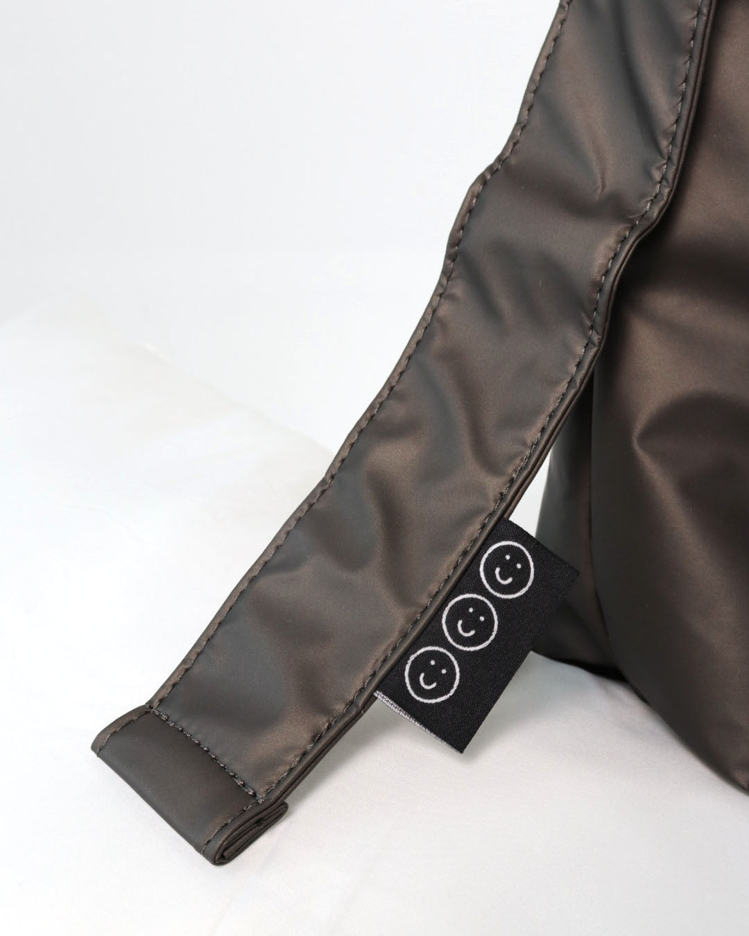 Signature ZZZ Pillow Sling/Shoulder Bag in Metallic Carbon