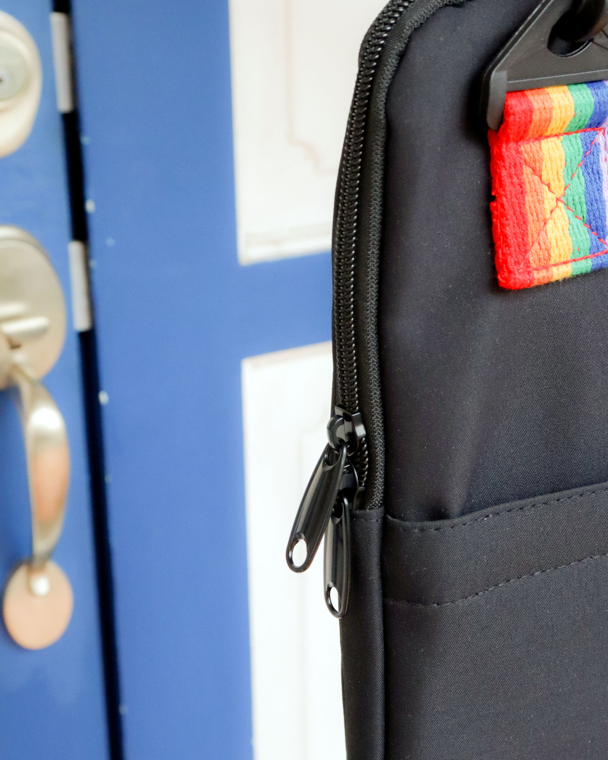 Signature Laptop Bag in Rainbow Black