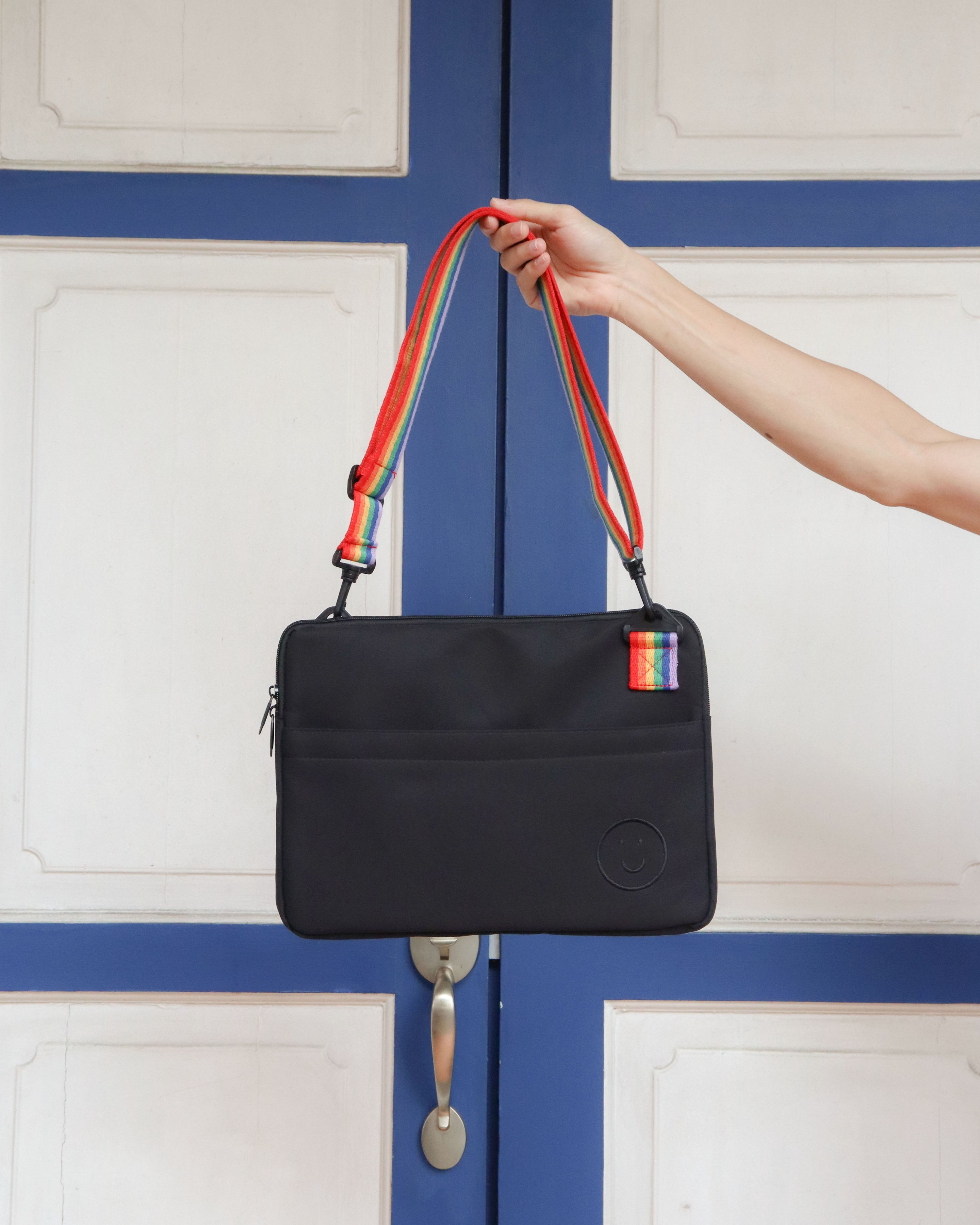 Signature Laptop Bag in Rainbow Black