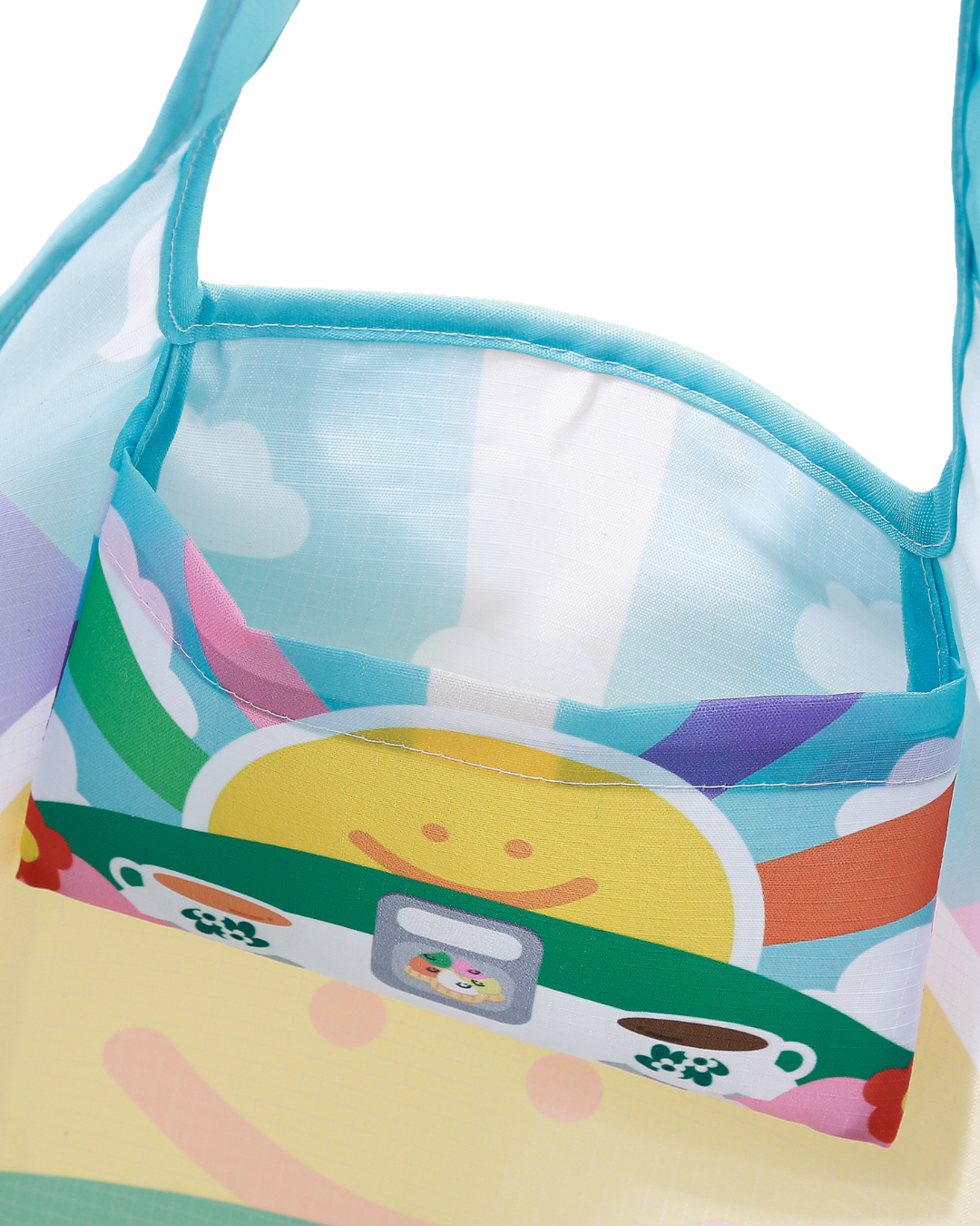 A closer look inside the bag