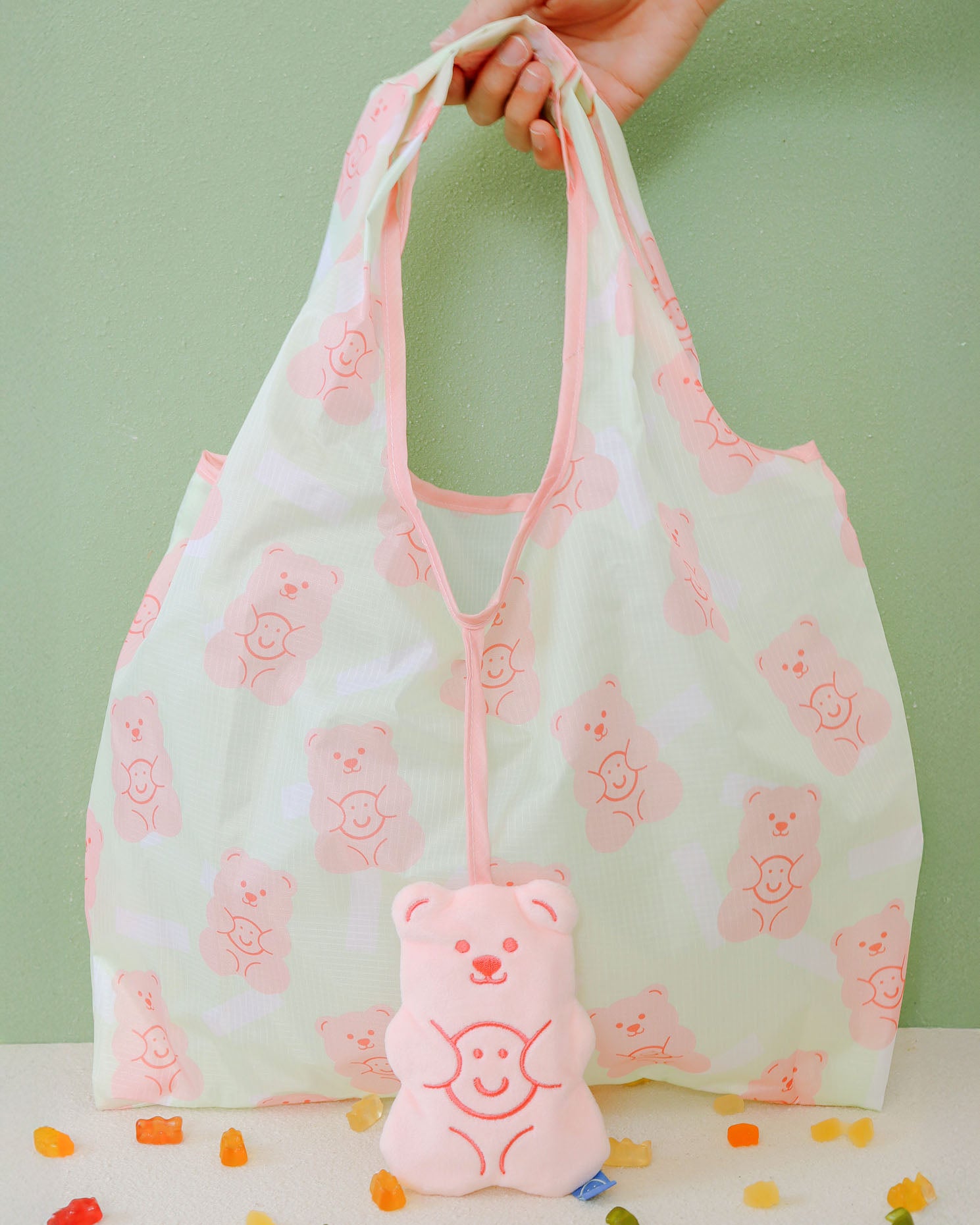 a front view of how the reusable bag looks when hand carried