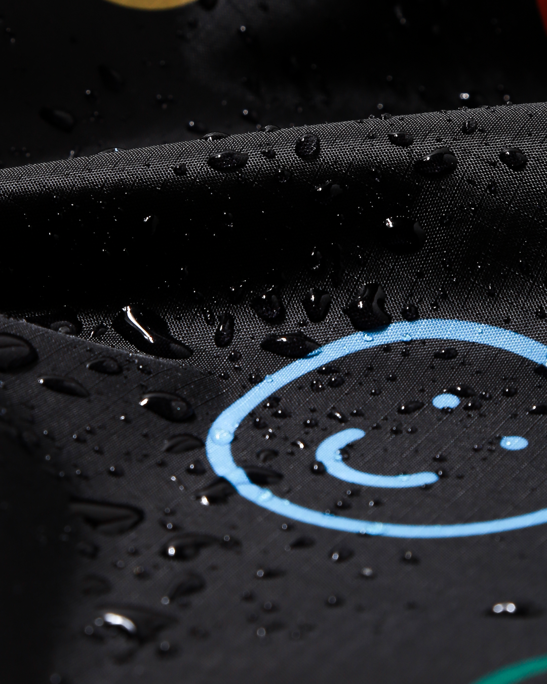 Signature Smile SwiftStash Large Reusable Bag in Rainbow