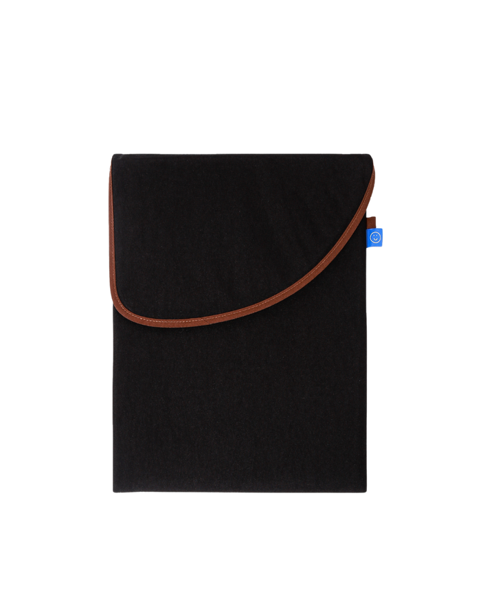 Smile LiteFoam Laptop Sleeve in Midnight Mocha