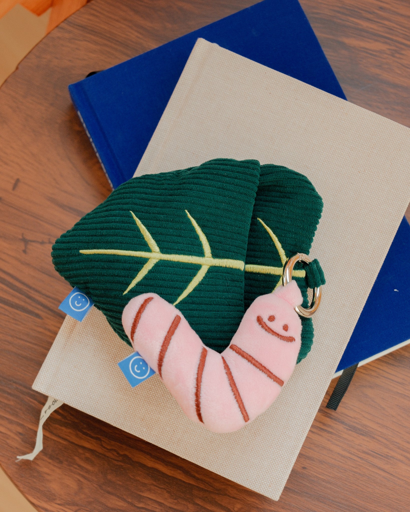 Worm & Leaf 2in1 Plushie Reusable Drink Bag