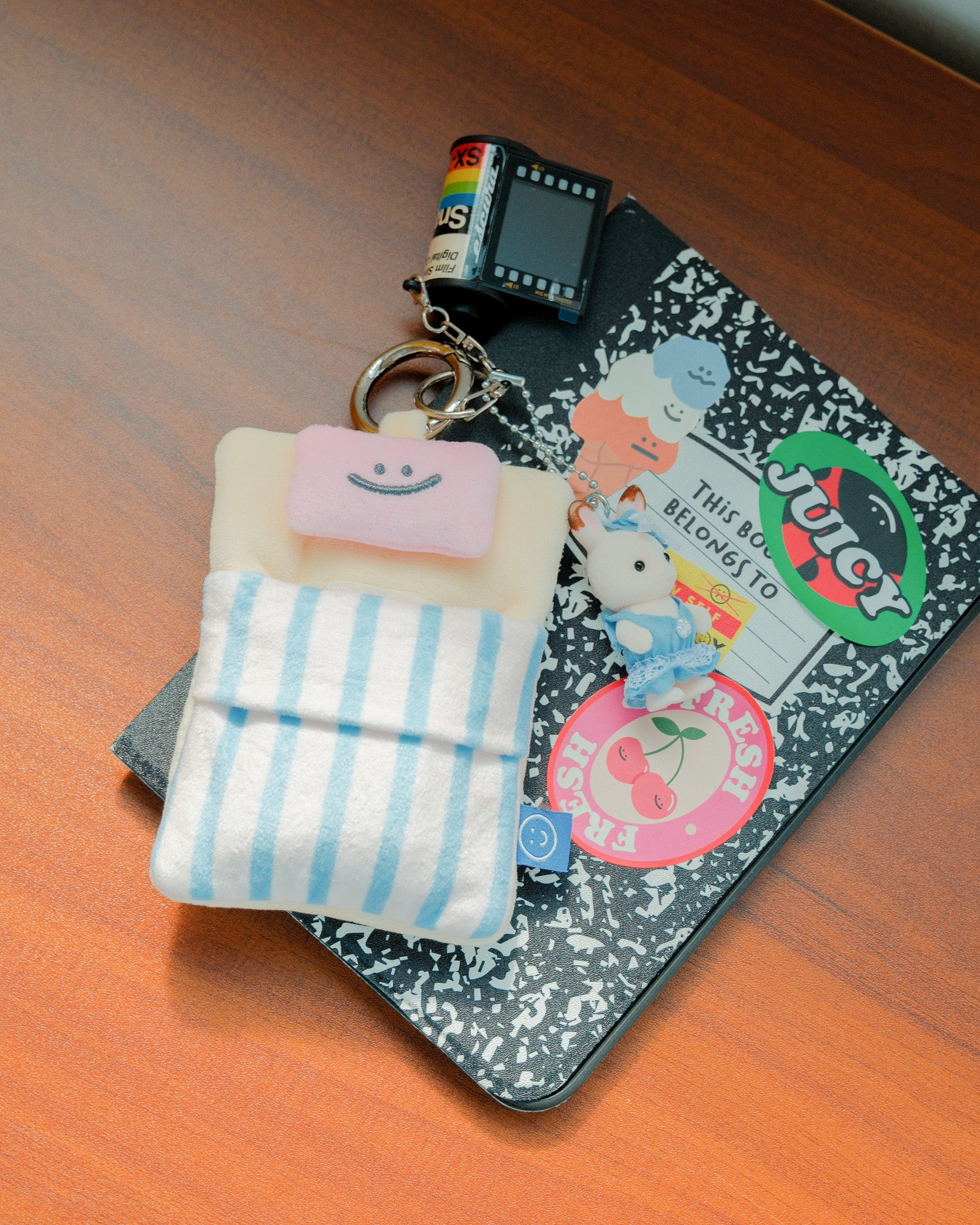 Bed 2in1 Plushie Reusable Drink Bag