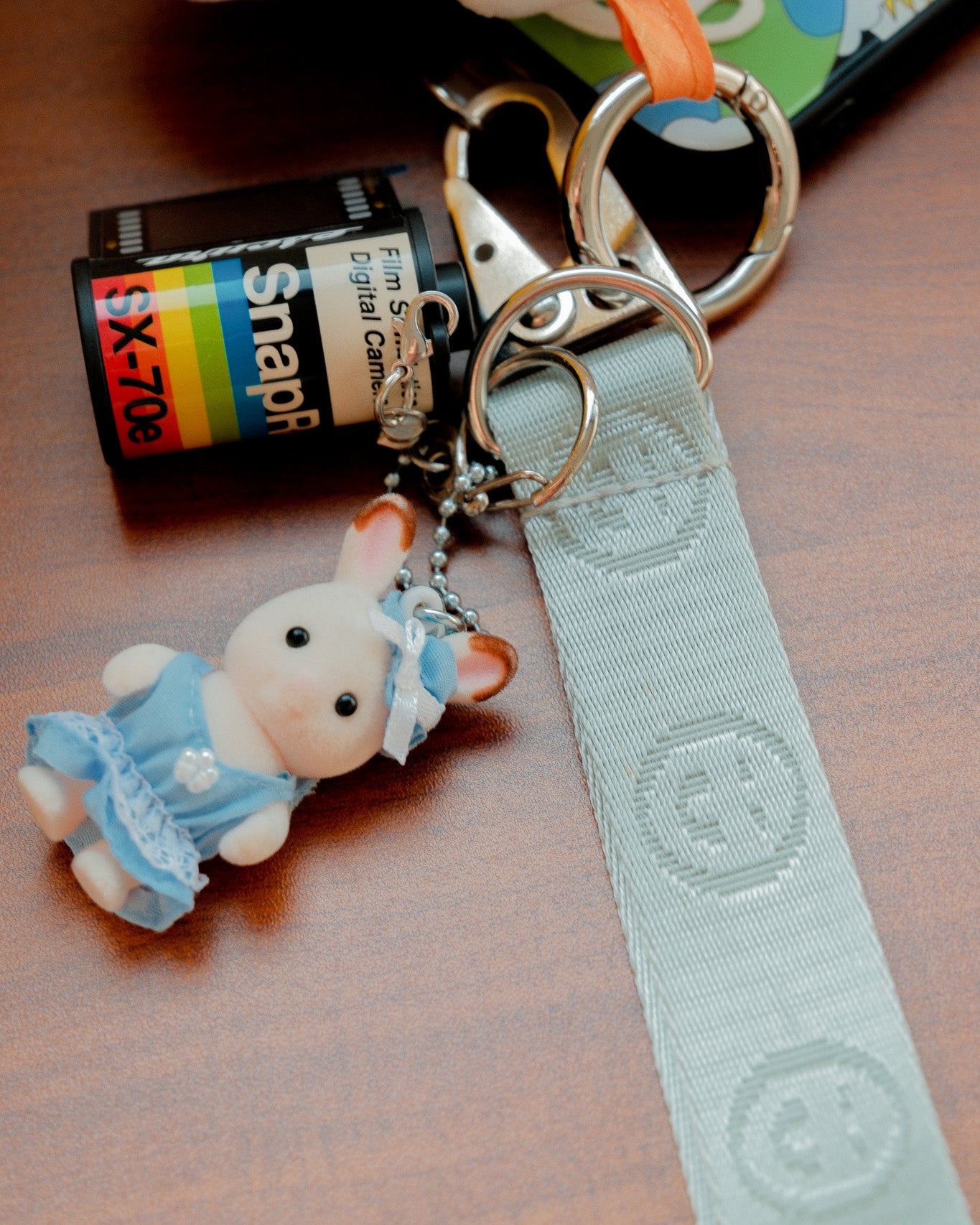 Signature Smile Wrist Strap in Dusty Green