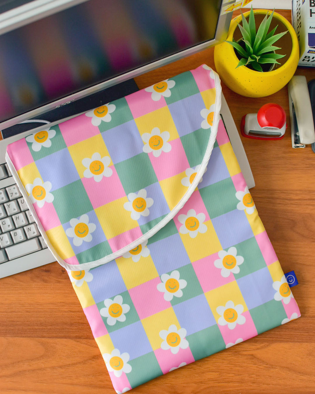 Checkered Flower Laptop Sleeve