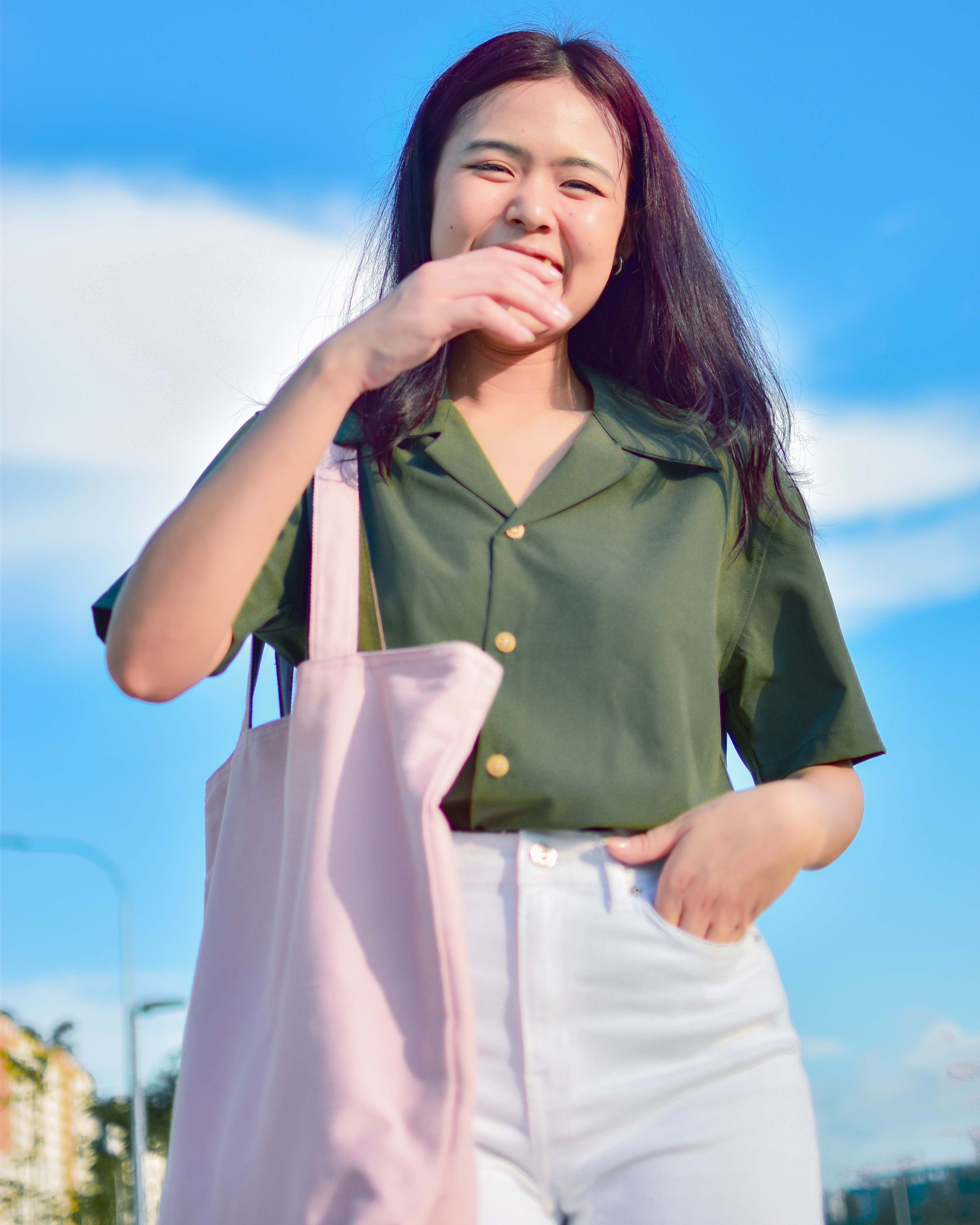 Signature Smiley Short-Sleeve Shirt in Olive