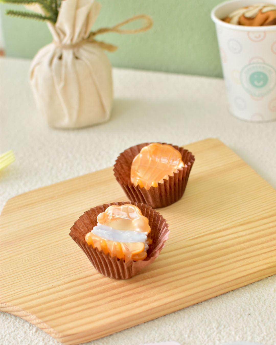 Cream Puff & Madeleine Hair Claw Clip (Mini Bakes)