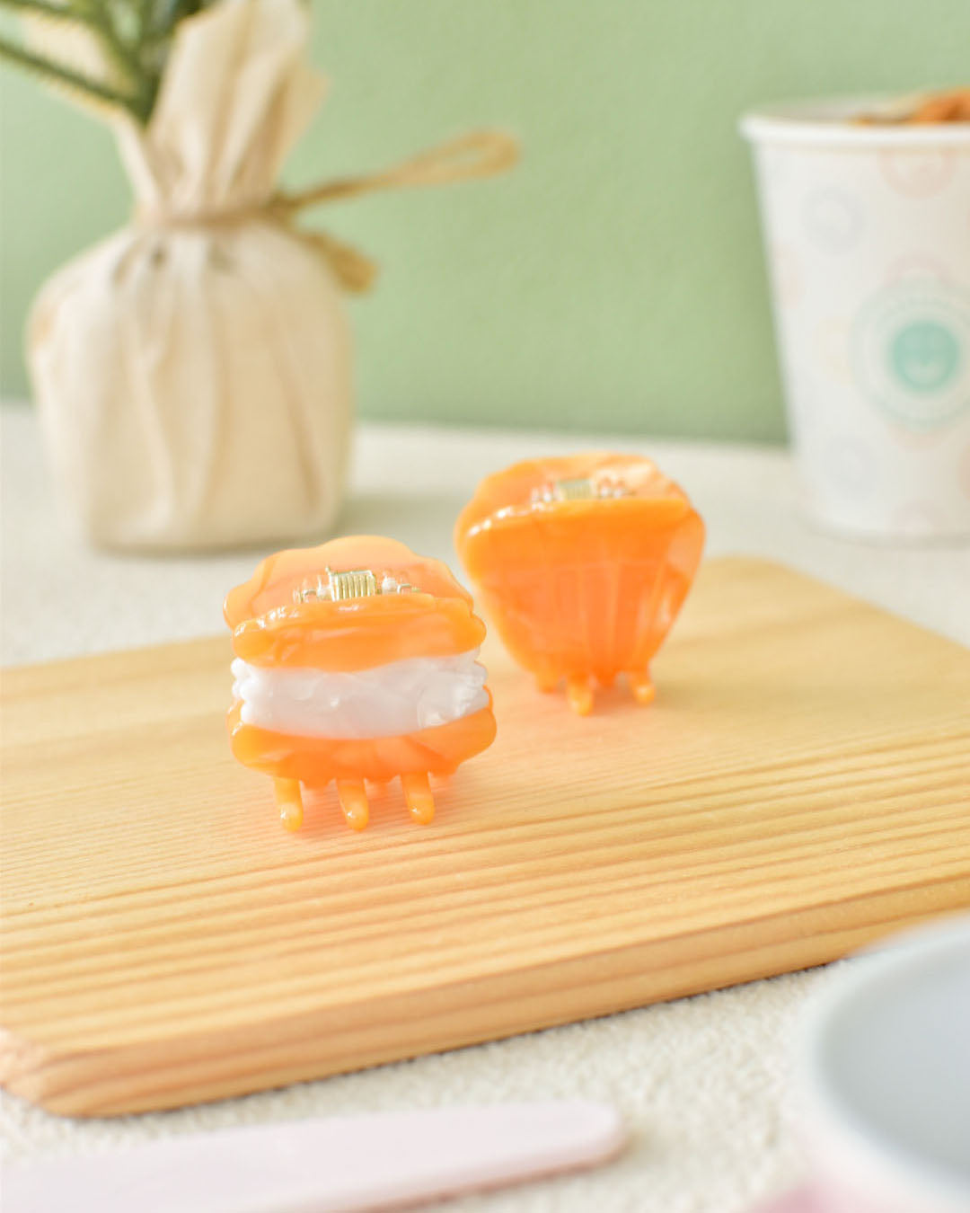 Cream Puff & Madeleine Hair Claw Clip (Mini Bakes)