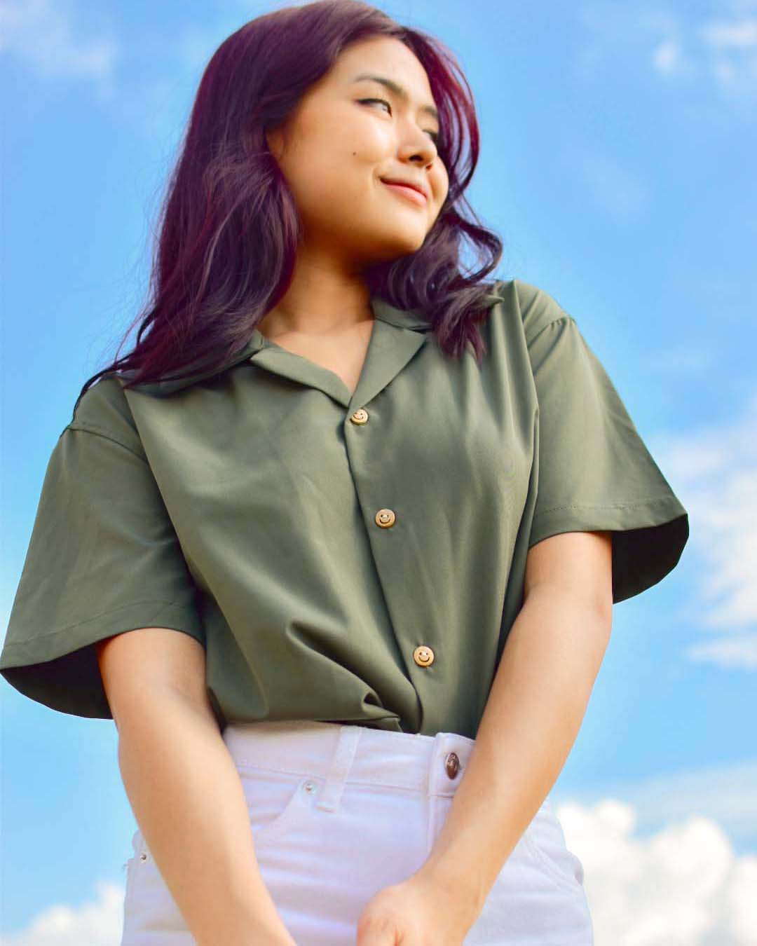 Signature Smiley Short-Sleeve Shirt in Olive