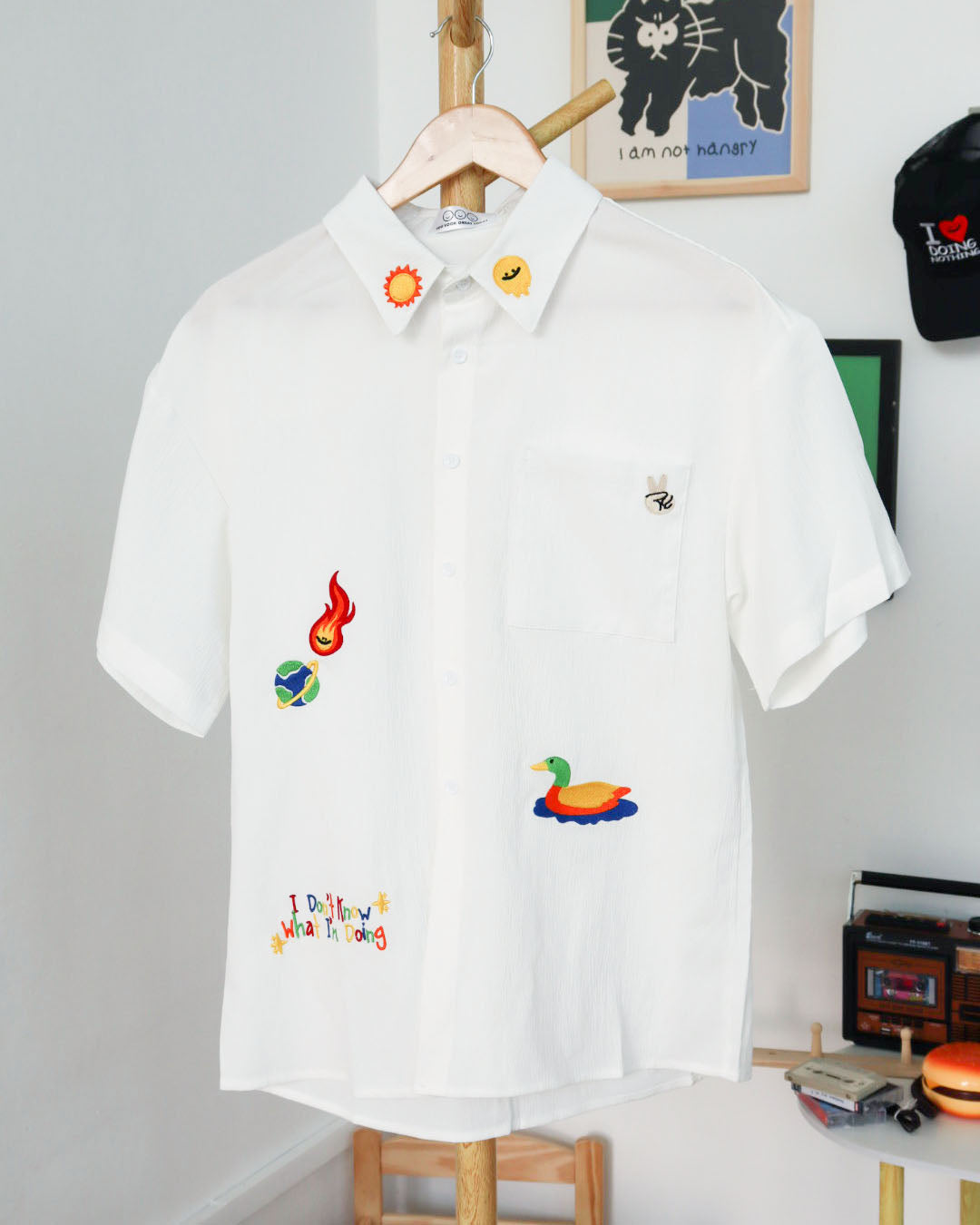 Welcome Online Embroidery Short Sleeve Shirt in White