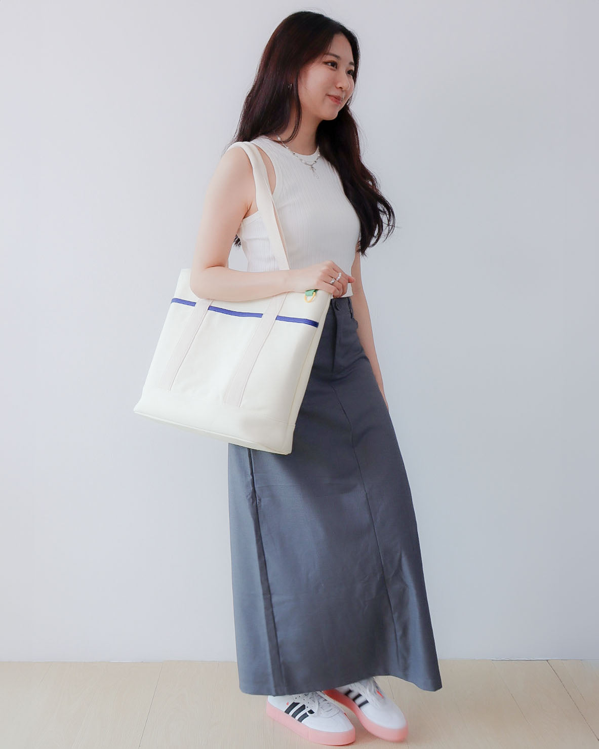 Untotely Canvas Totebag in Neutral