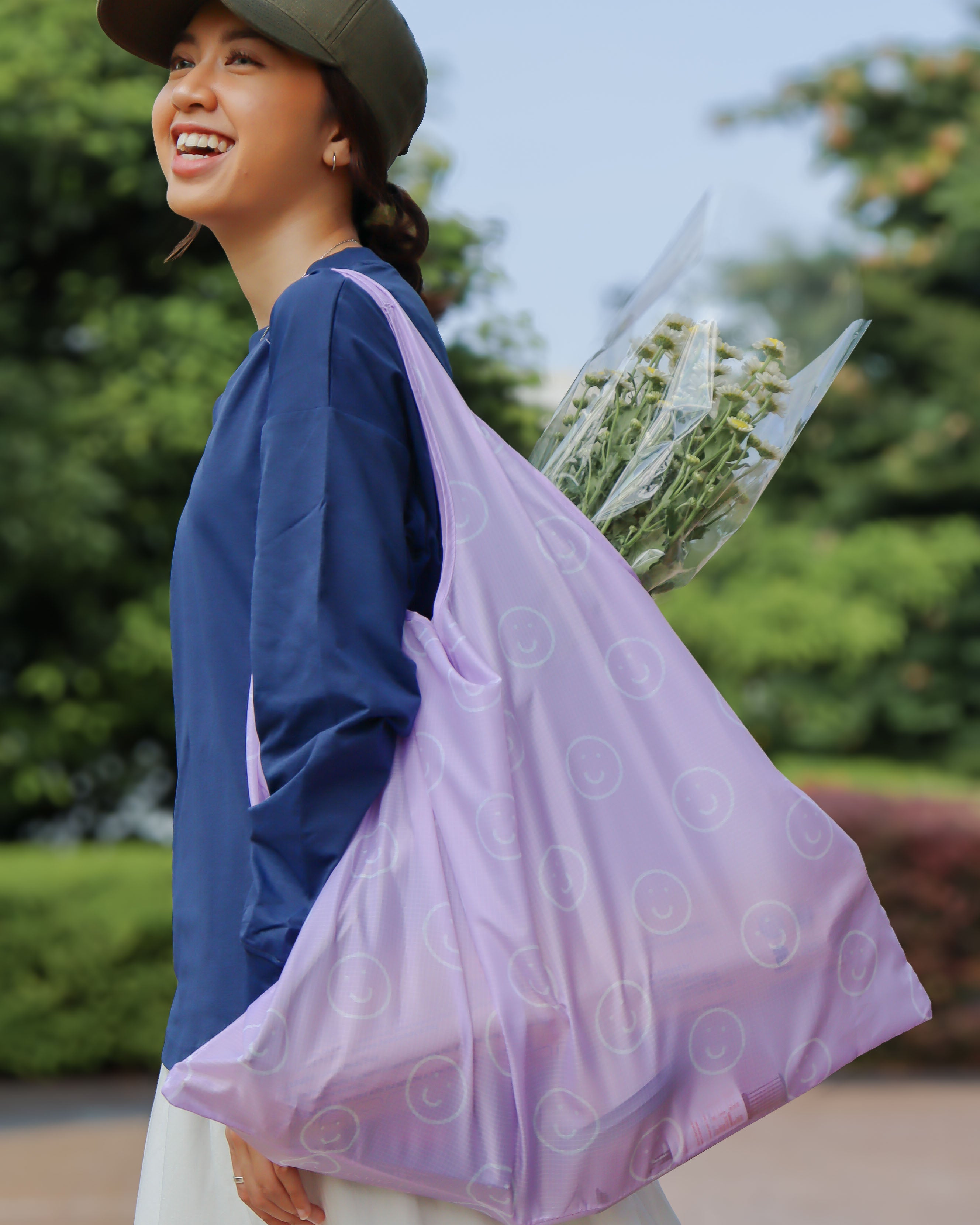 Signature Smile SwiftStash Mega Reusable Bag in Lilac