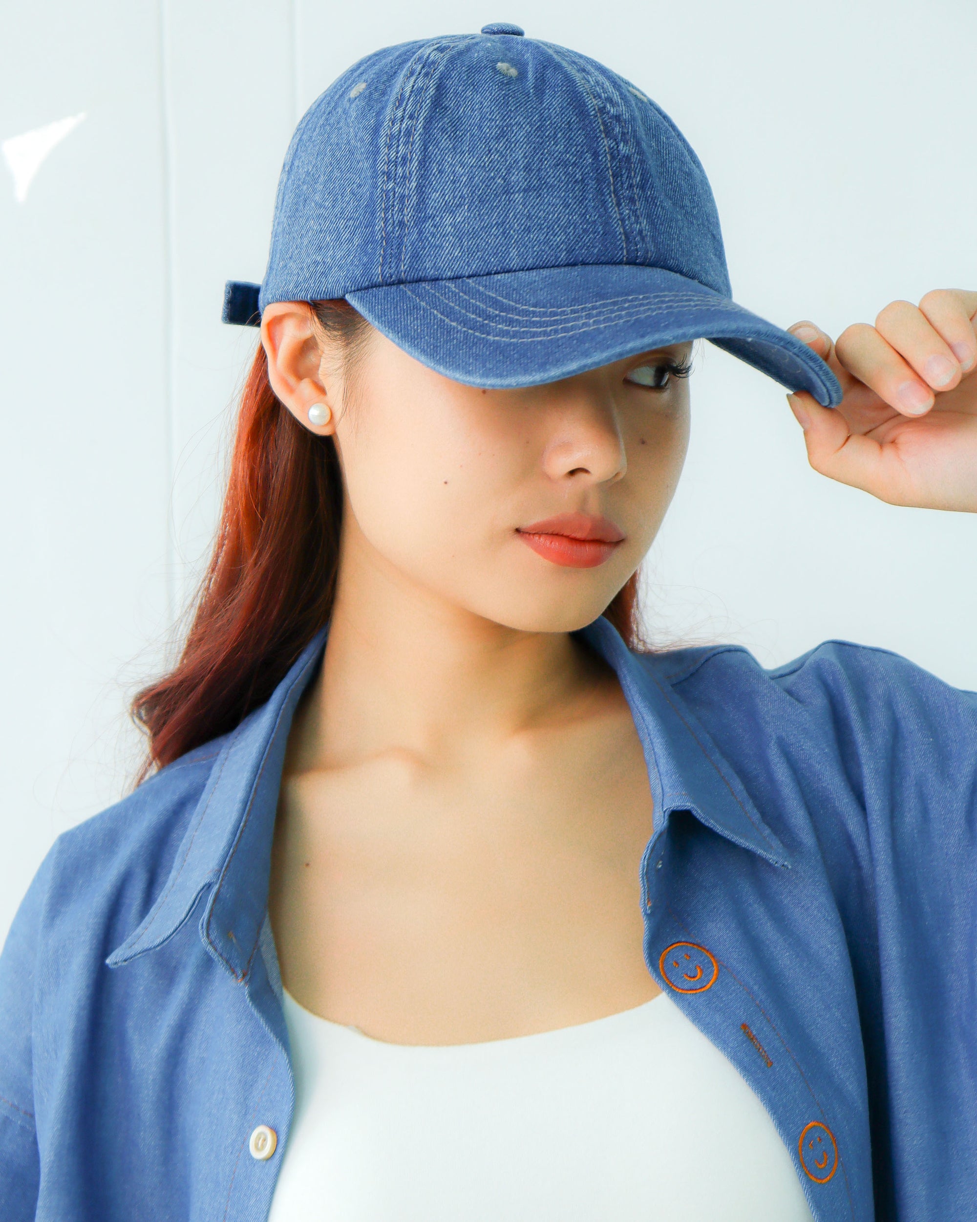 SIGNATURE / Mid-Wash Denim Cap