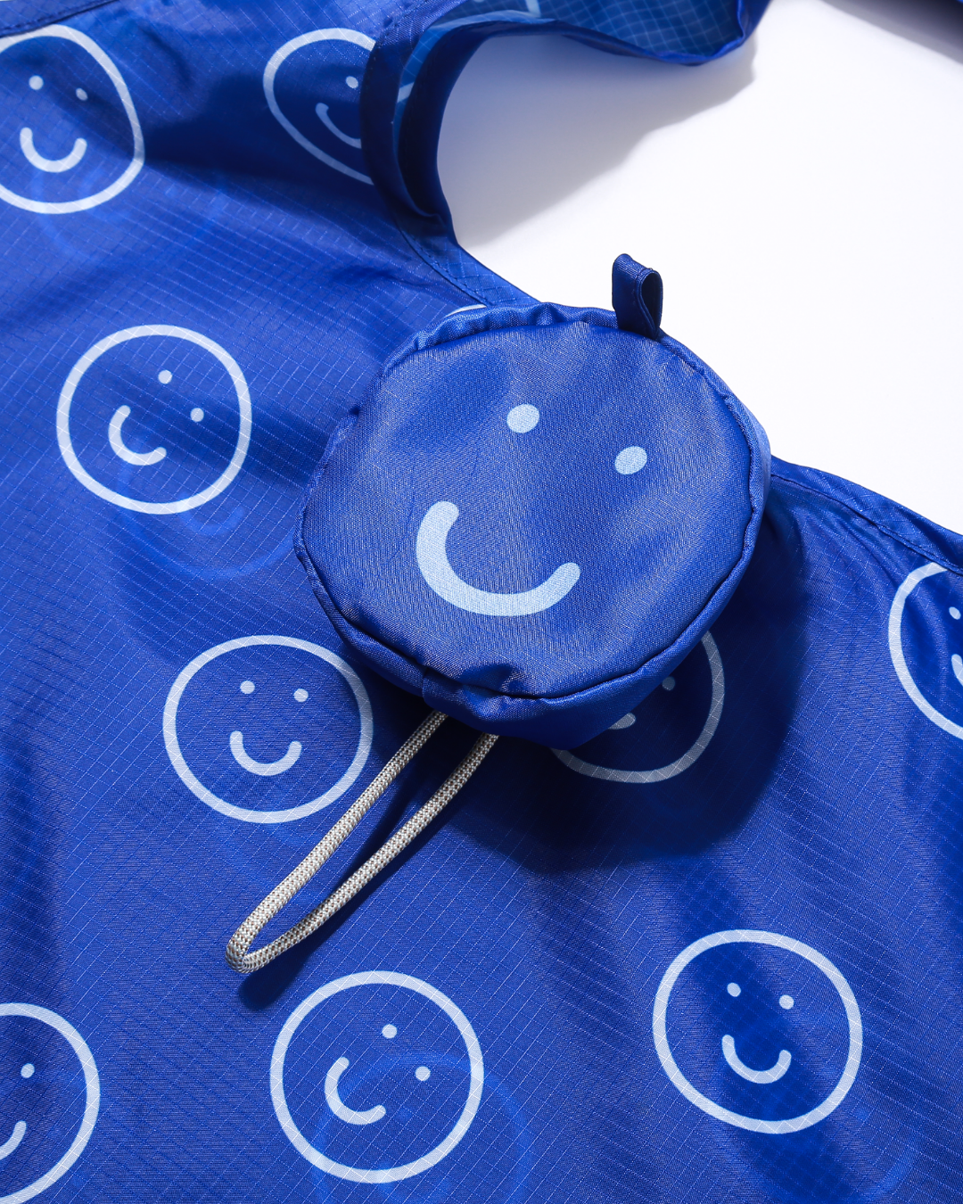 Signature Smile SwiftStash Mega Reusable Bag in Cobalt