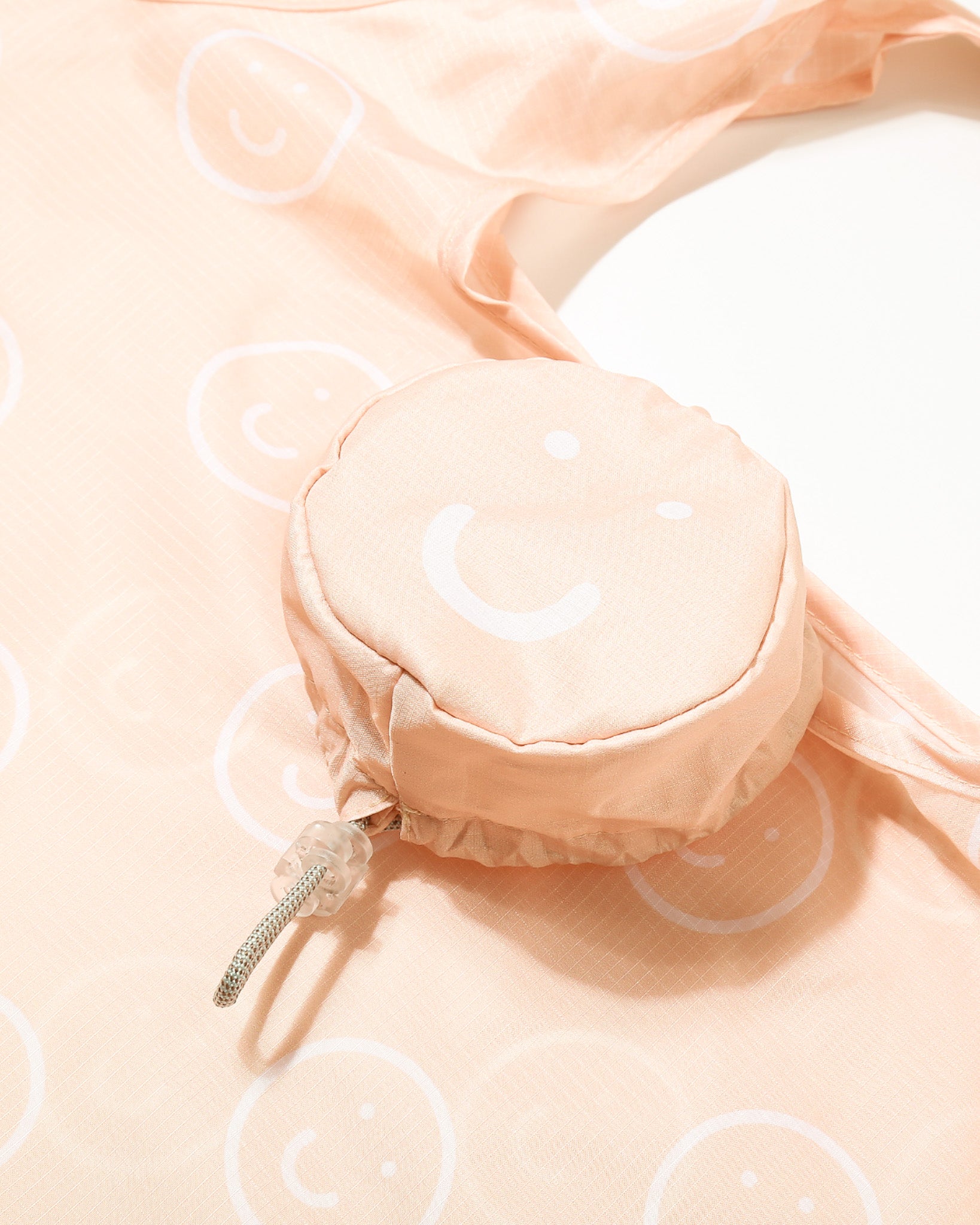 Signature Smile SwiftStash Mega Reusable Bag in Nude