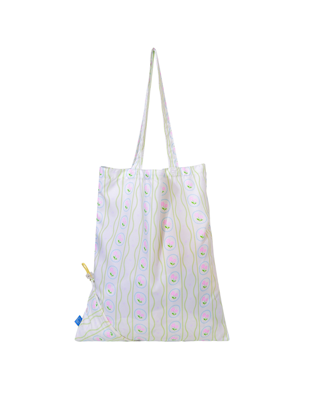 Tote bag with an old english vintage floral pattern on a white background