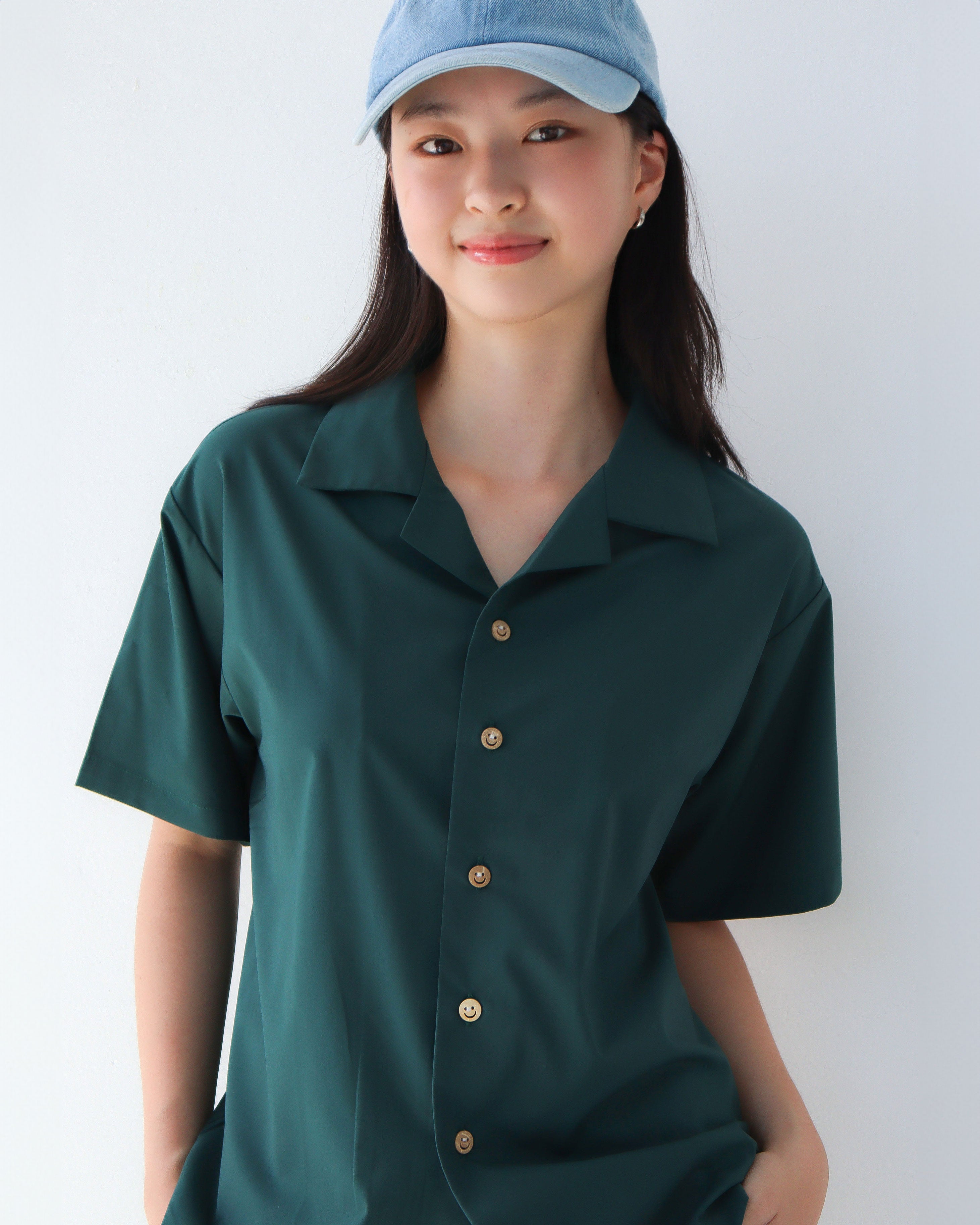 Signature Smiley Short-Sleeve Bedsheet Shirt in Emerald
