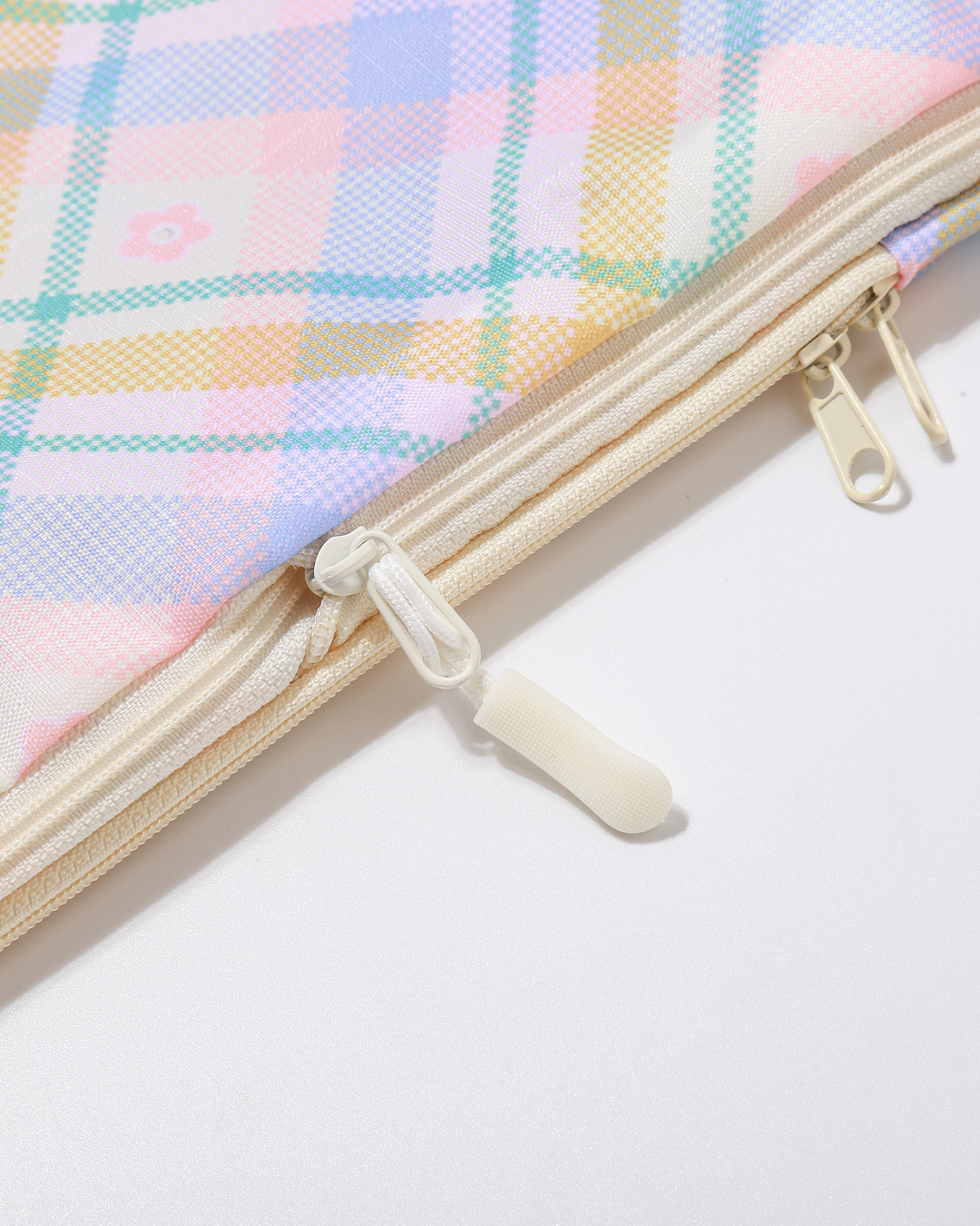 Daisy Plaid Packing Cube