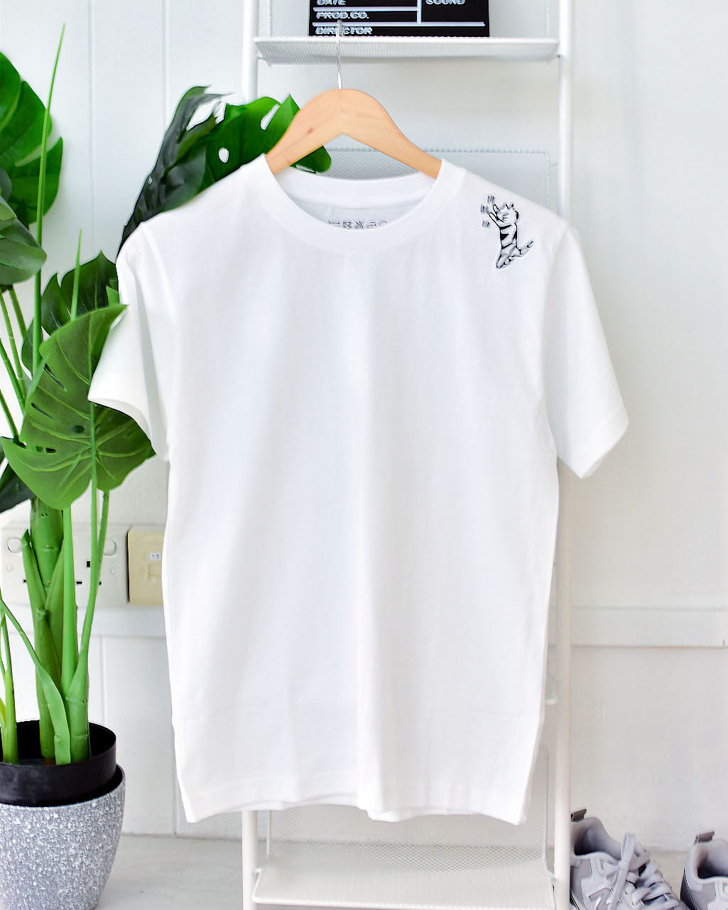 Cat Scratching Oversized Tee in White