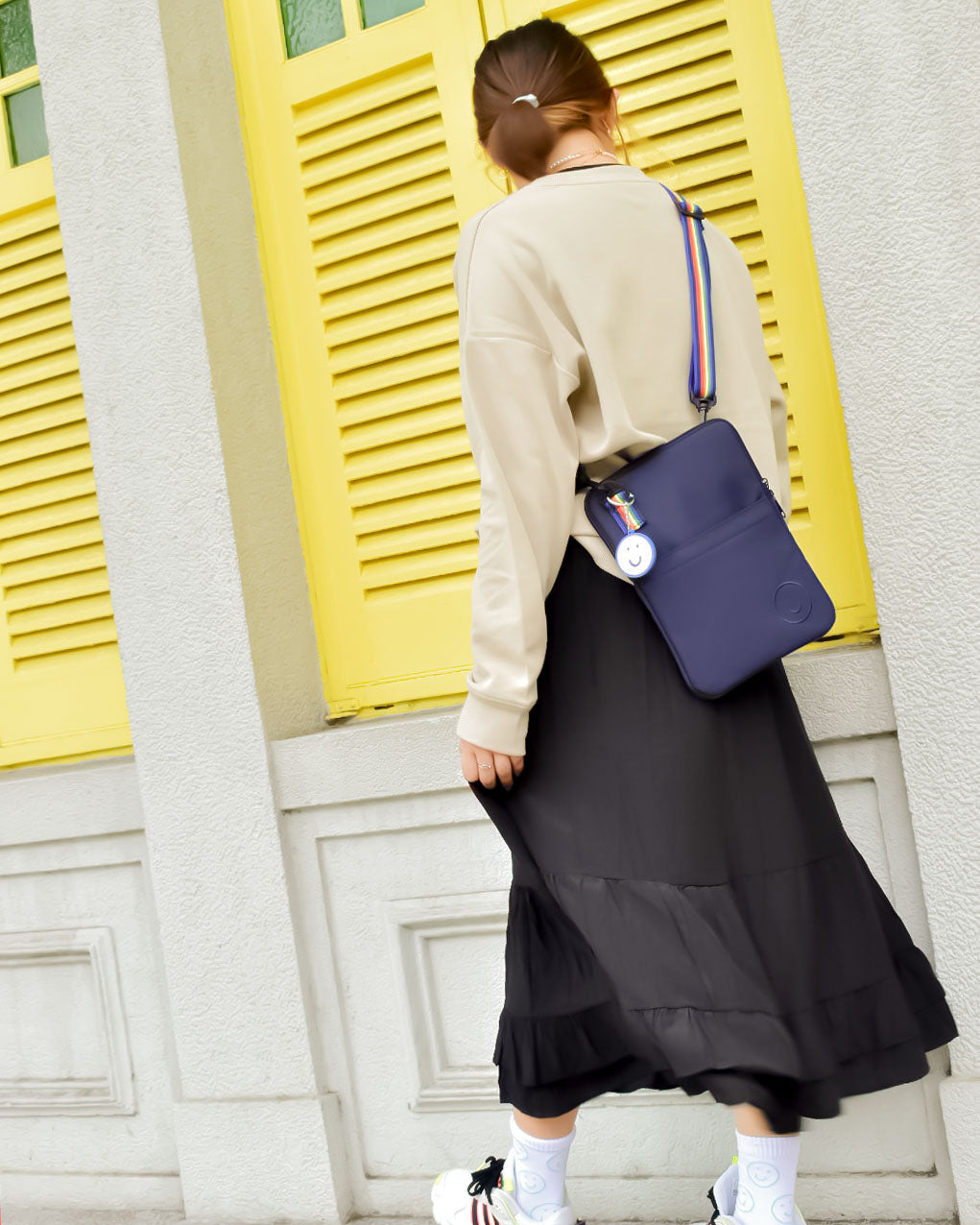 Signature Waterproof V Tablet Bag in Navy Rainbow